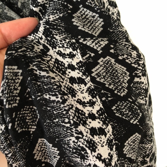 H&M snakeprint wide leg cross front jumpsuit - Picture 7 of 8